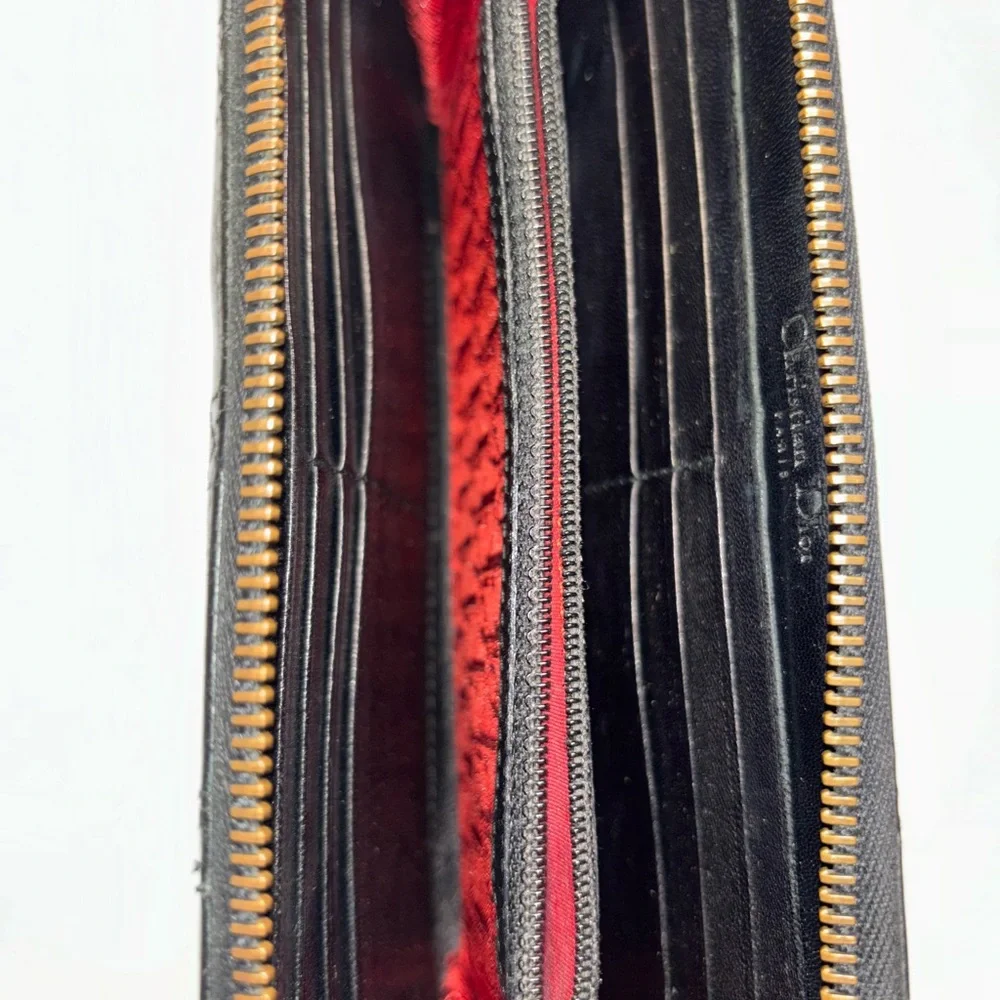Black, Dior Connage zip wallet. Great conditiontion inside and out. Awesome gift - Picture 4 of 5